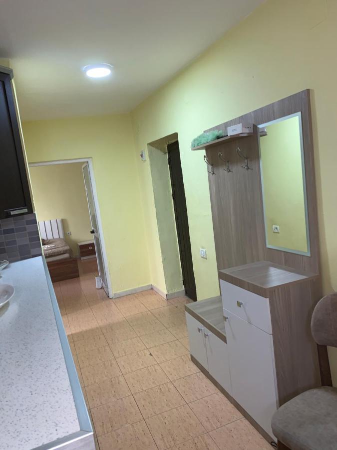 Apartment In The Heart Of Тирана Экстерьер фото