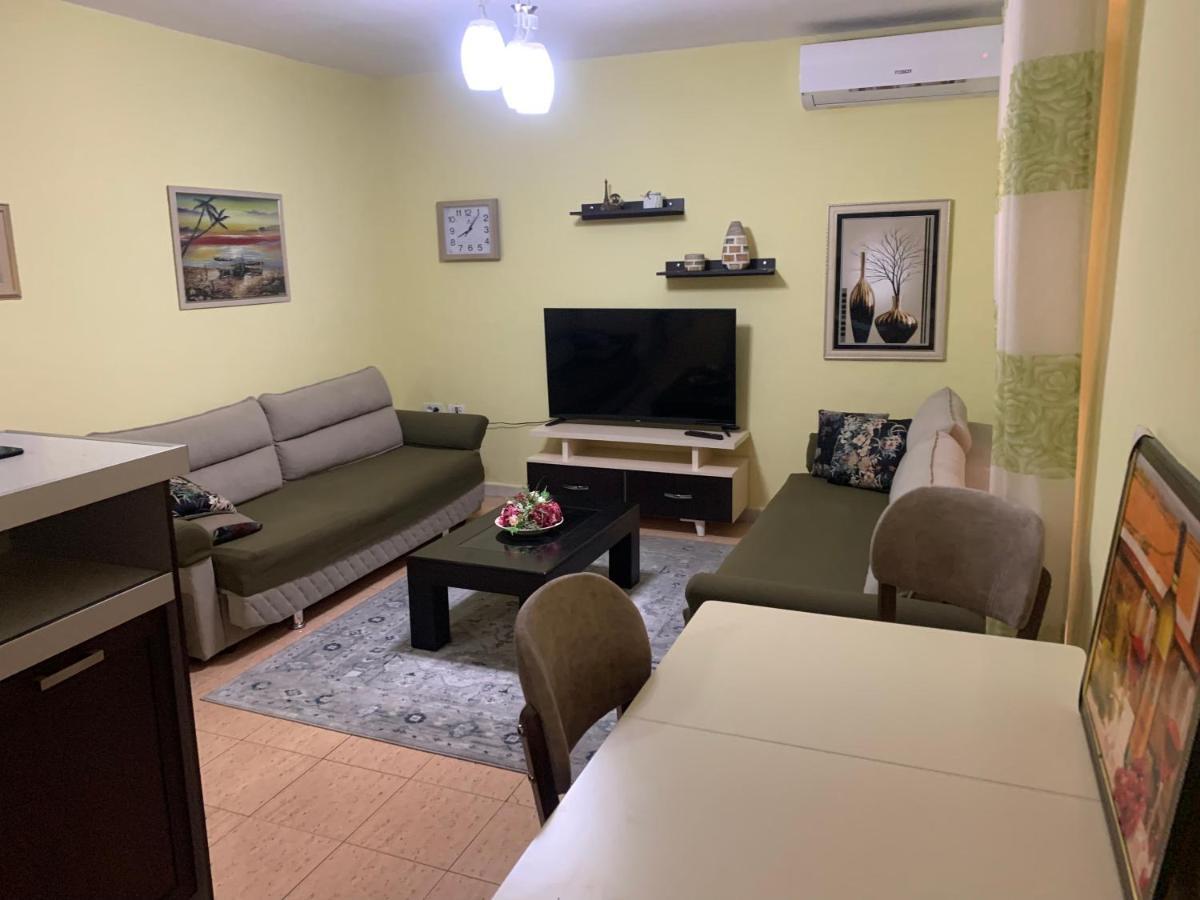 Apartment In The Heart Of Тирана Экстерьер фото
